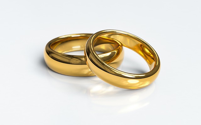 Zvětšení velikosti zlatého prstenu: Co ovlivňuje cenu tohoto šperku?