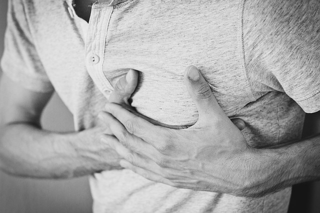 Možnosti zmírnění bolesti a svědění⁢ po operaci prsou: ⁤Provedené studie uvádějí 