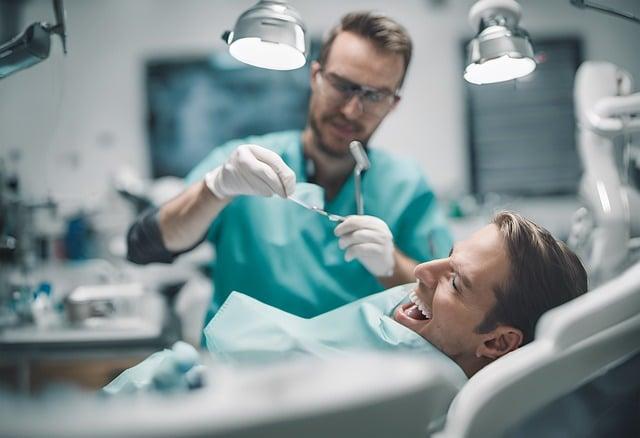 Co dělat při bolesti zubů při bělení: Praktické tipy a léčba.