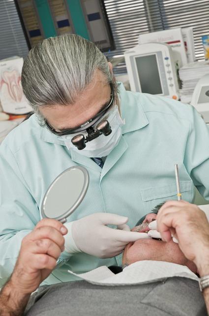 Návštěva zubaře: důležitý krok pro zachování bílých zubů
