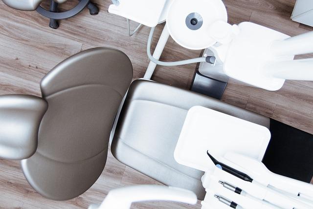 Proč je důležité pravidelně navštěvovat zubaře po použití enzymové terapie?