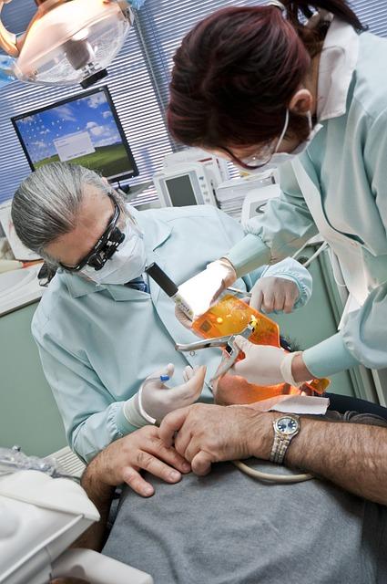 Jak zvolit správnou zubní ordinaci pro bělení zubů v Ústí nad Labem?